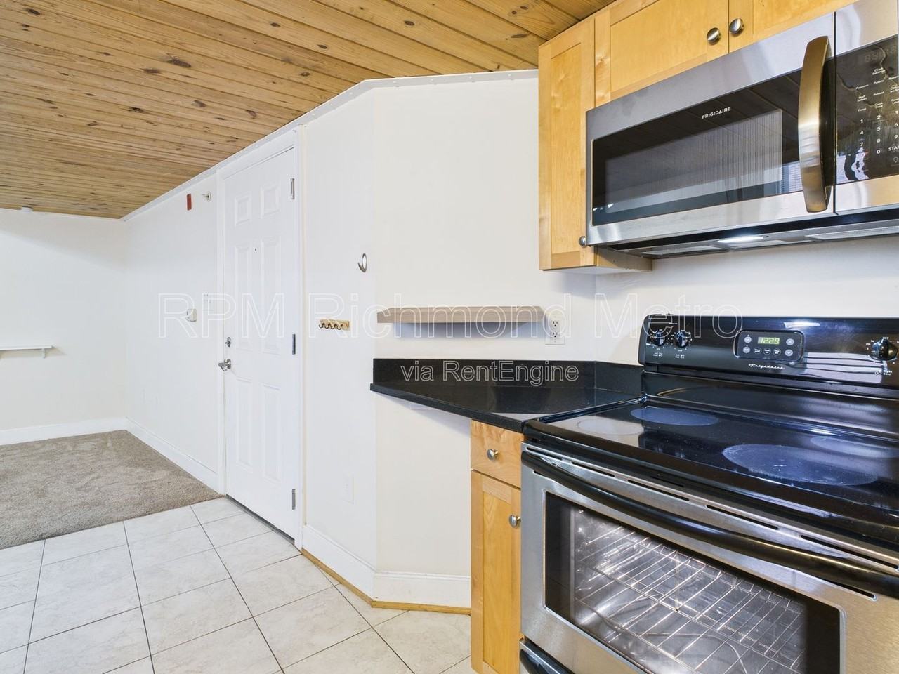 1321 1/2 E Main St #106 - Photo 6 of 22