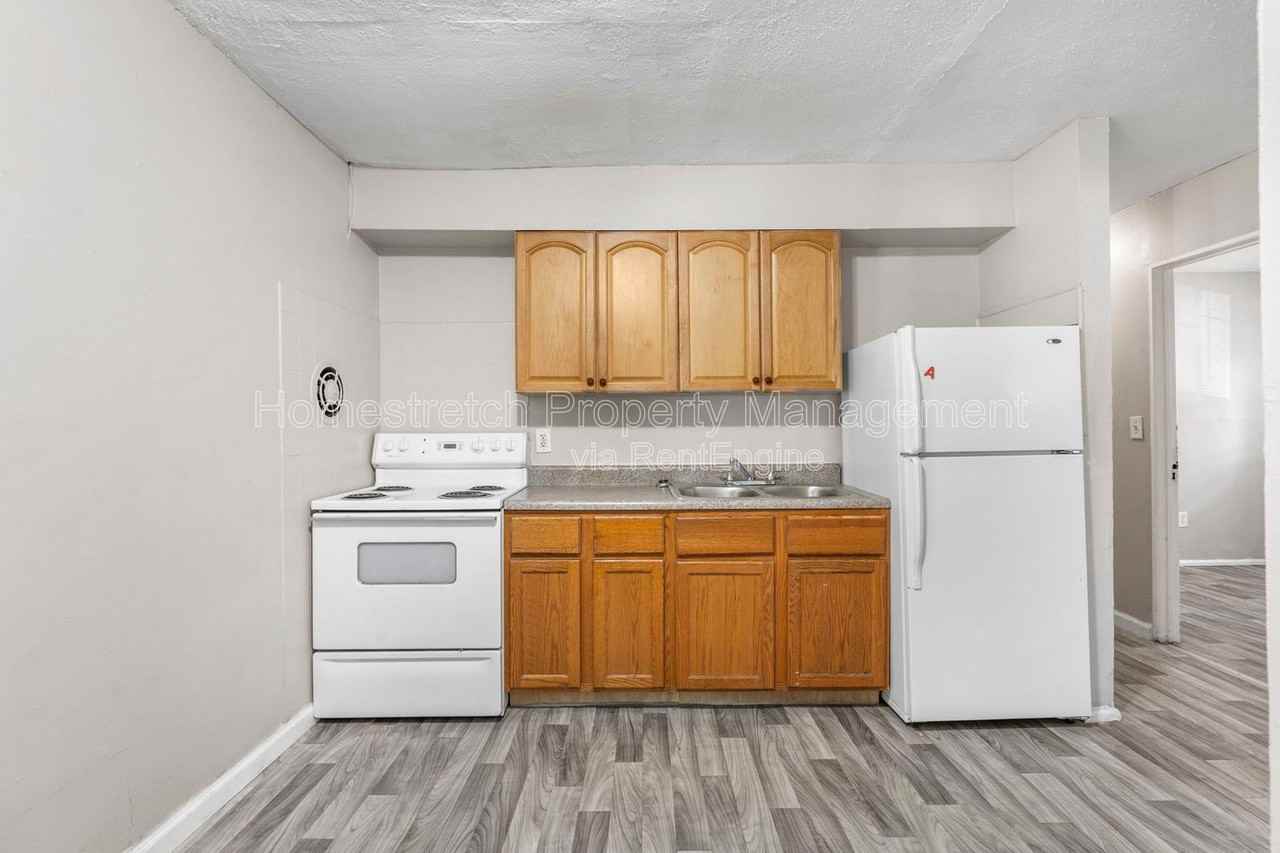 10224 Lord Dr - Photo 4 of 31