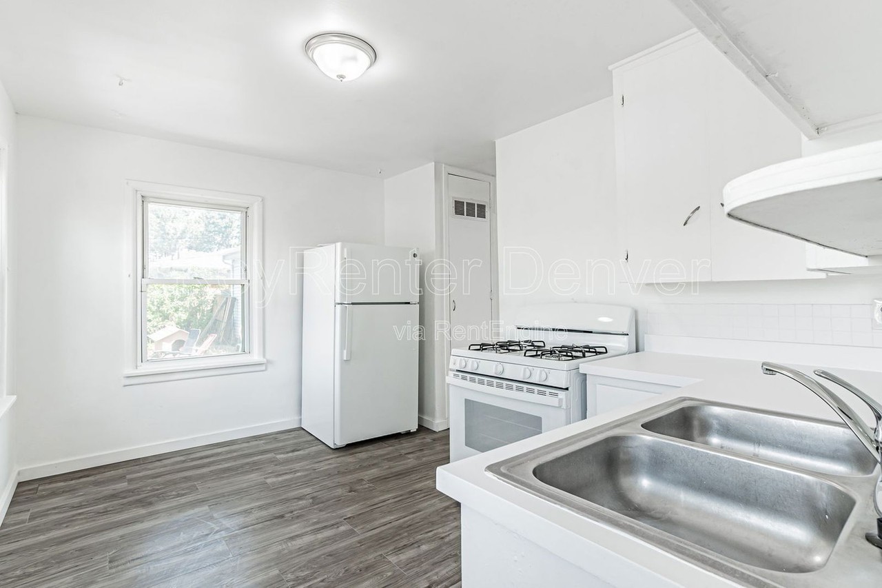 7523 Stuart St #1 - Photo 4 of 24