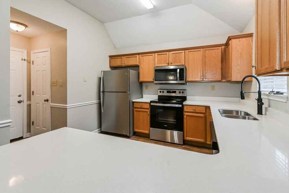 180 Garden View Drive - Photo 7 of 16