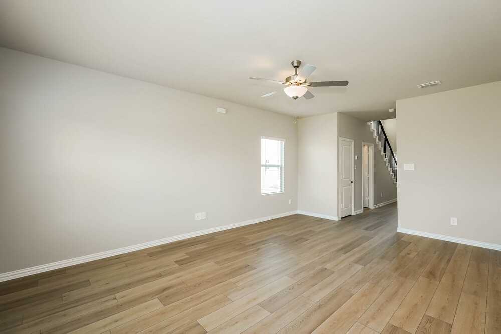 1223 Paintbrush Dr - Photo 4 of 17
