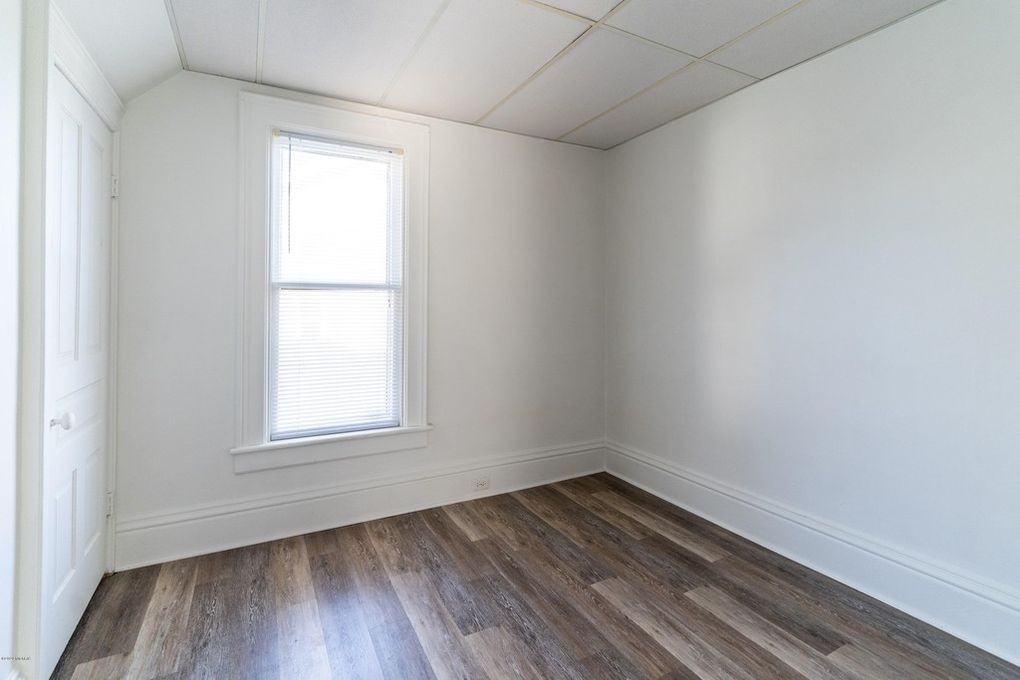 807 N Eaton St - Photo 4 of 19