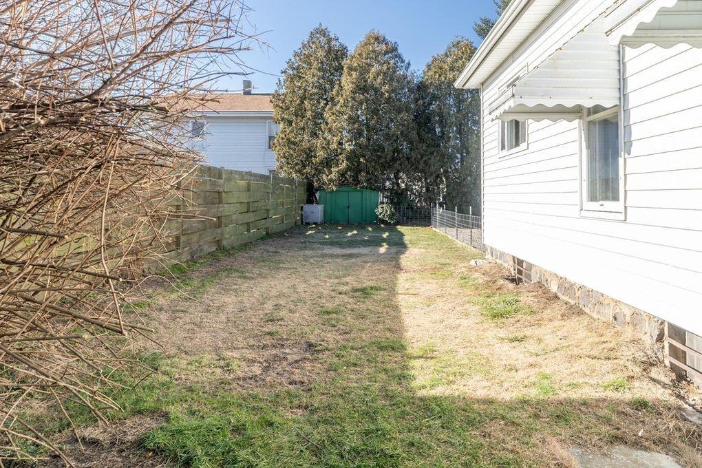 807 N Eaton St - Photo 5 of 19