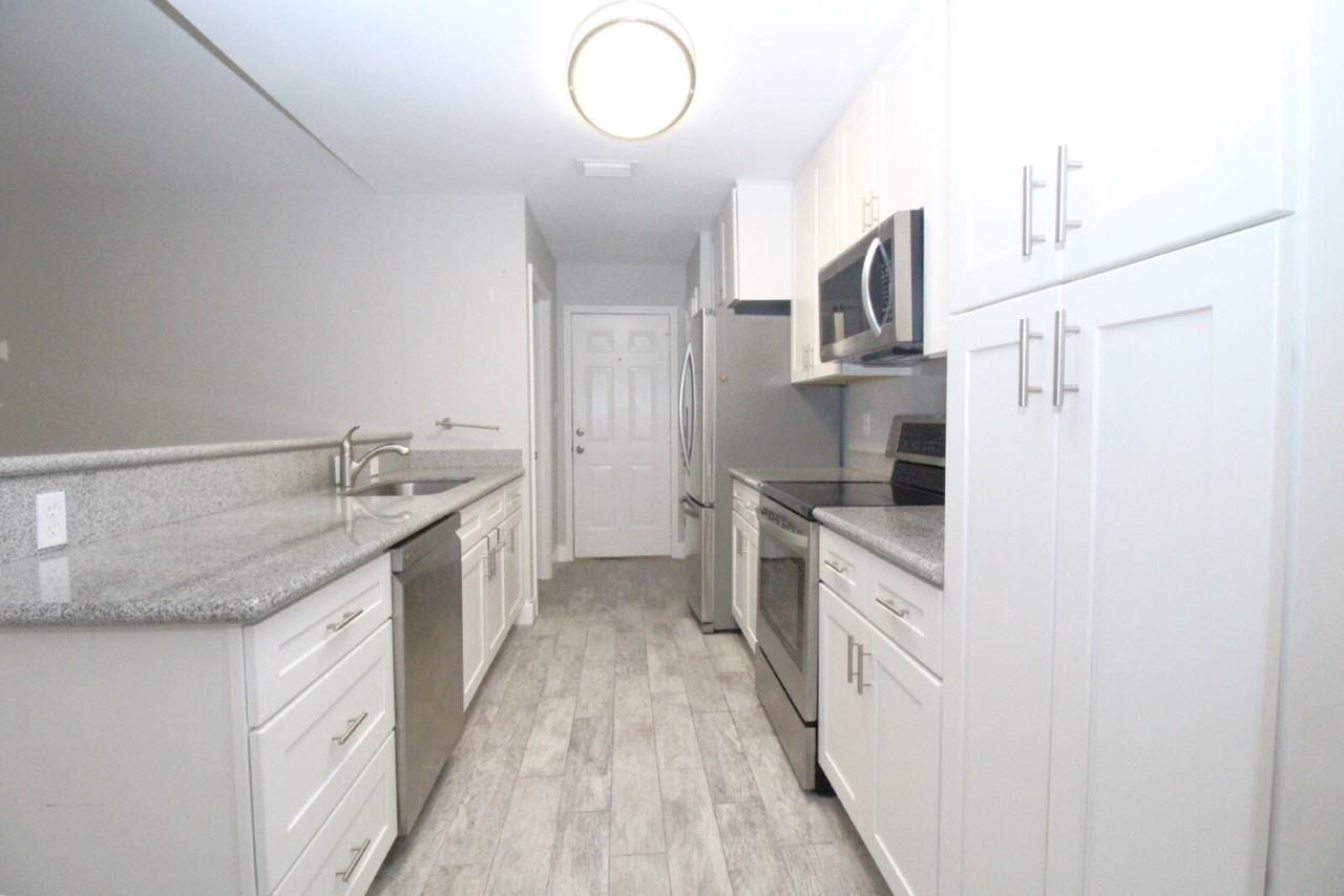 388 Mirabelle Dr - Photo 3 of 17