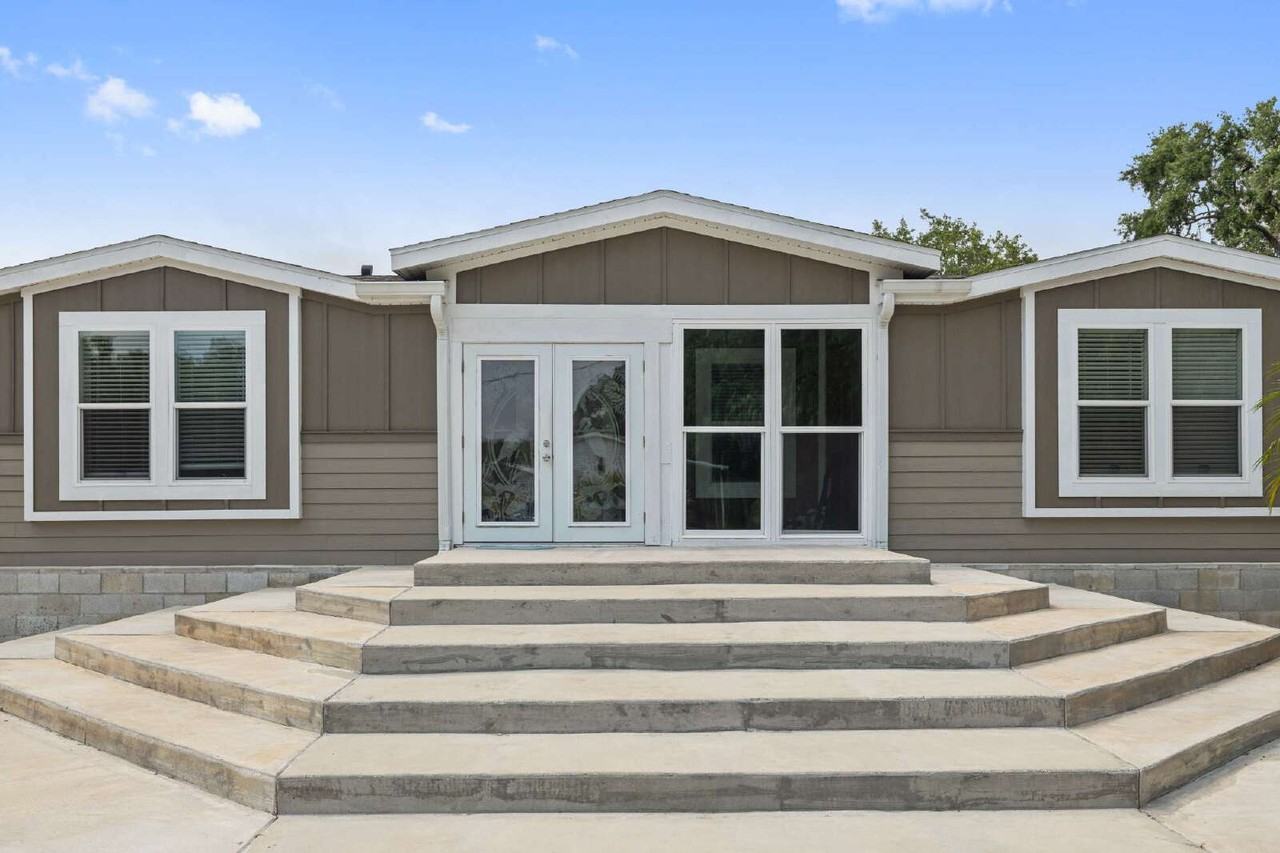 10850 Cozarts Chalet Dr - Photo 3 of 50