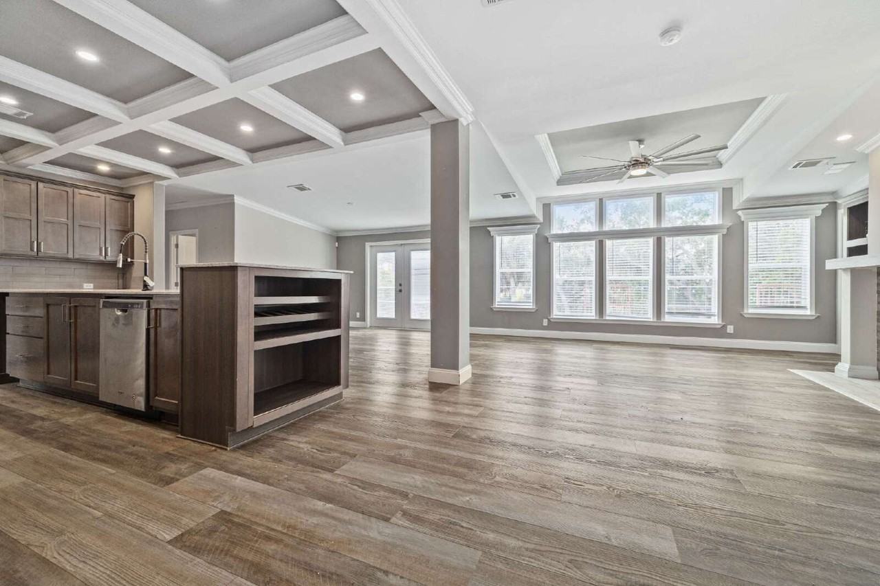 10850 Cozarts Chalet Dr - Photo 4 of 50