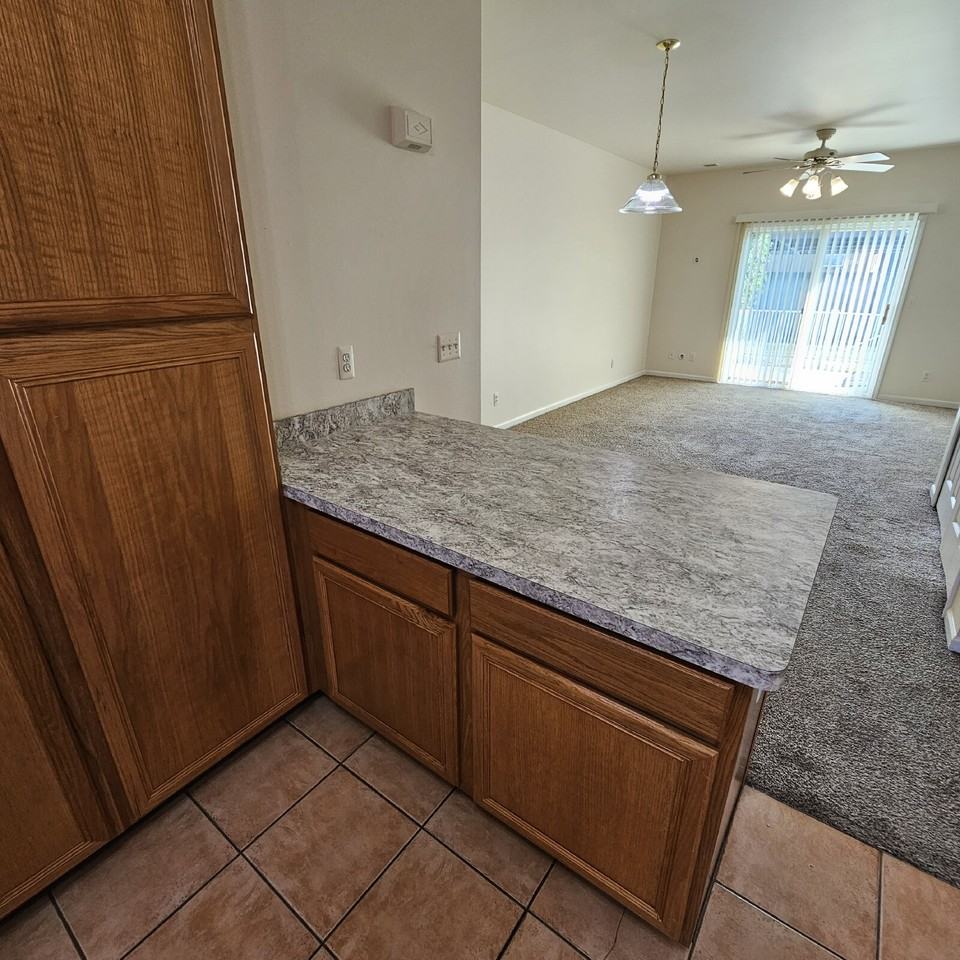28542 Cole St - Photo 3 of 17
