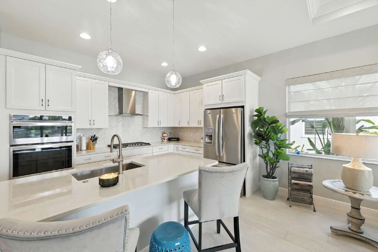 9020 Mayreau Way - Photo 5 of 26