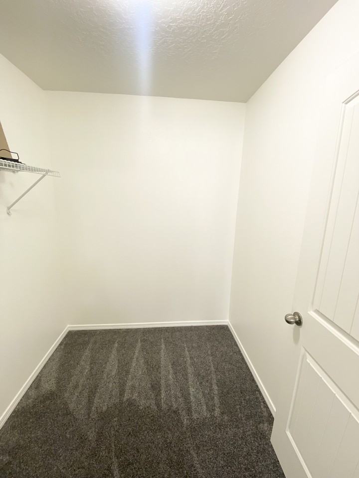 1243 Westsouth - Photo 5 of 50