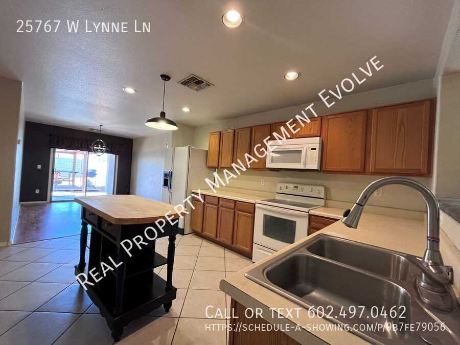 25767 West Lynne Lane - Photo 6 of 27