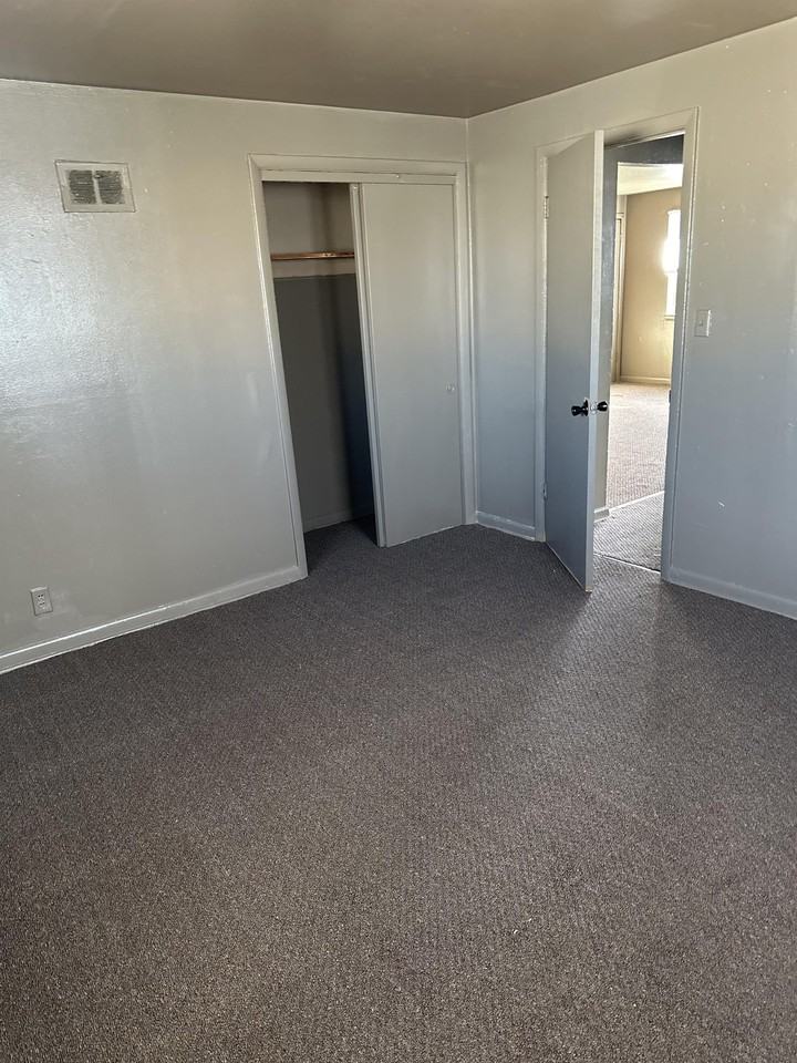 8924 W Carmen Ave #3 - Photo 5 of 6