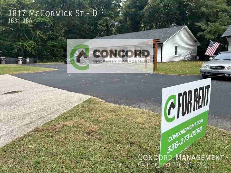 1817 Mccormick St #D - Photo 2 of 12