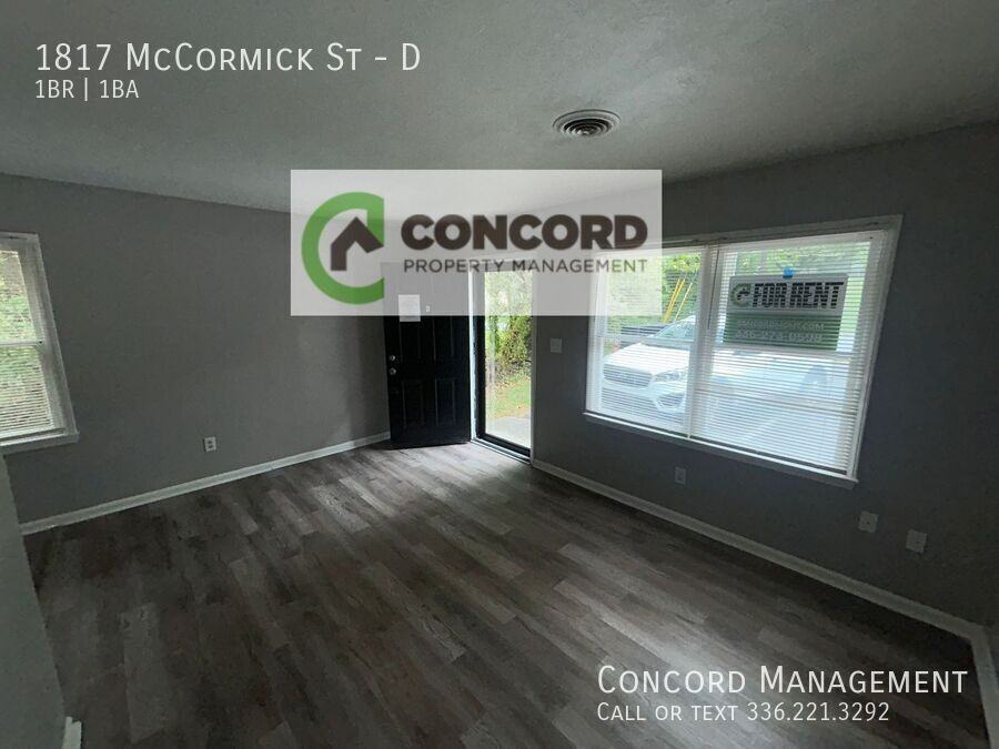 1817 Mccormick St #D - Photo 4 of 12