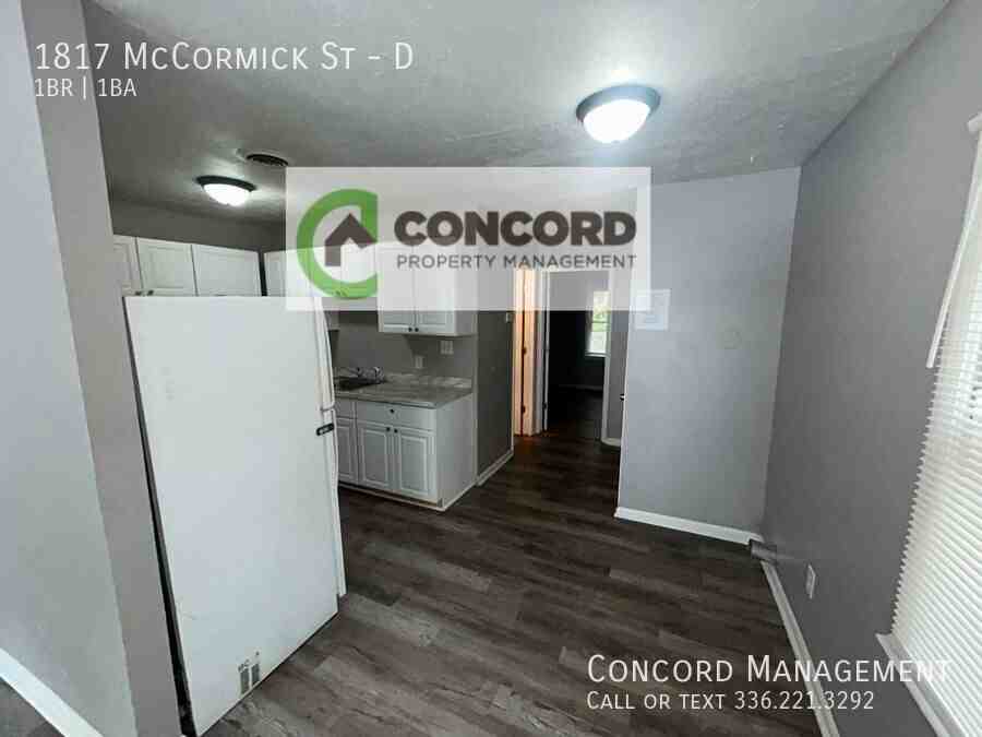 1817 Mccormick St #D - Photo 6 of 12