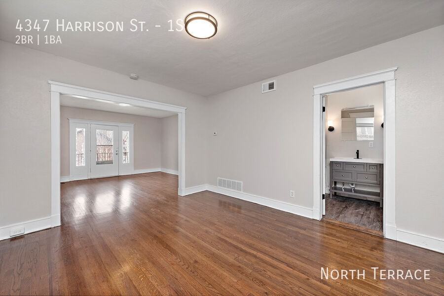 4347 Harrison St #1S - Photo 2 of 19