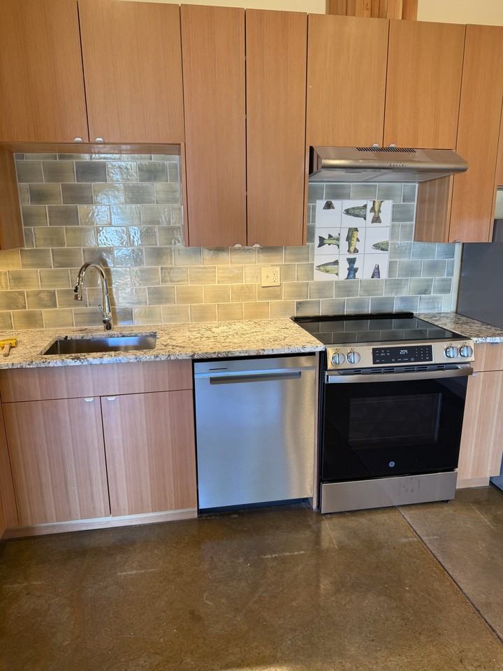 832 Oregon St #5 - Photo 6 of 12