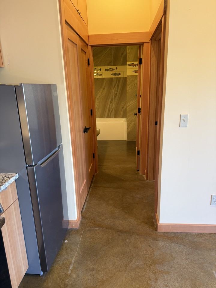 832 Oregon St #5 - Photo 7 of 12
