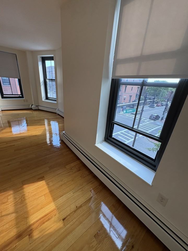 586 Massachusetts Ave #3 - Photo 5 of 15
