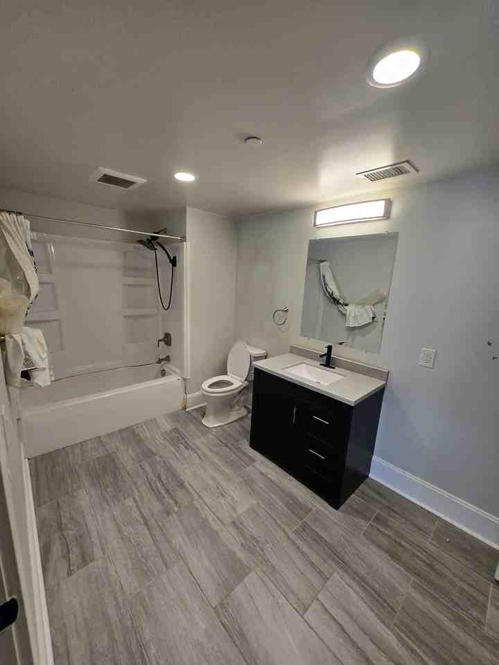 232 E Michigan Ave #1 - Photo 7 of 8