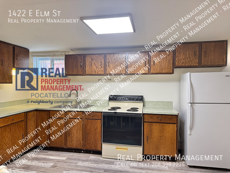 1422 E Elm St - Photo 4 of 17