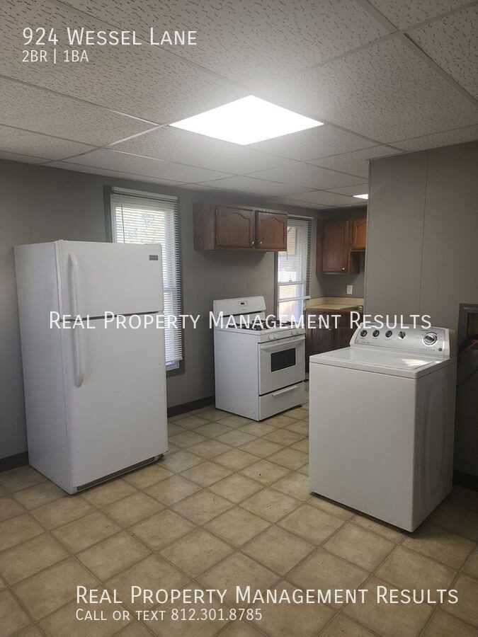 924 Wessel Ln - Photo 3 of 13