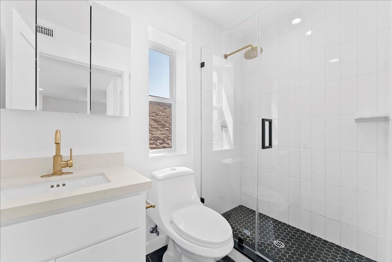 4017 Montclair Street - Photo 3 of 22