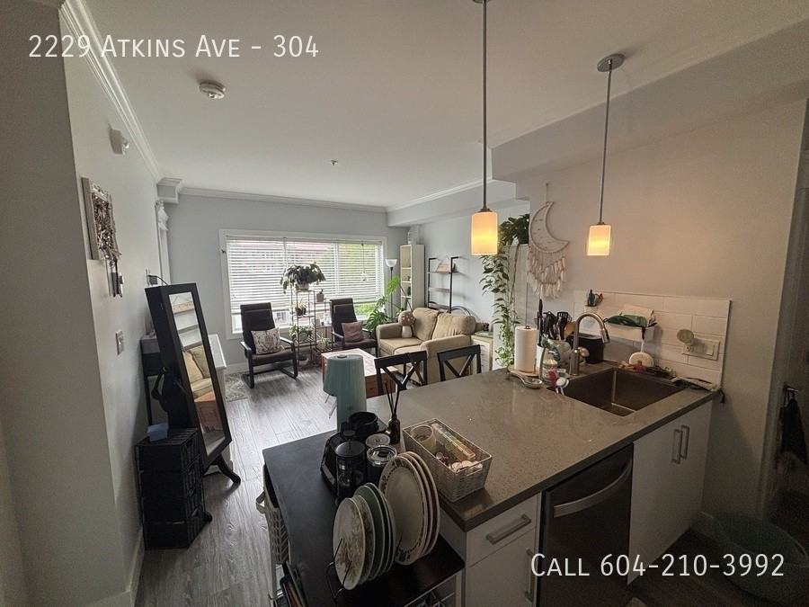 2229 Atkins Ave #304 - Photo 2 of 6