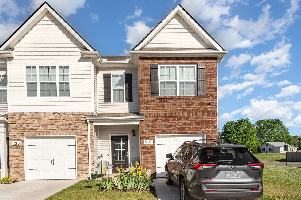 214 Warrior Pl - Photo 3 of 19