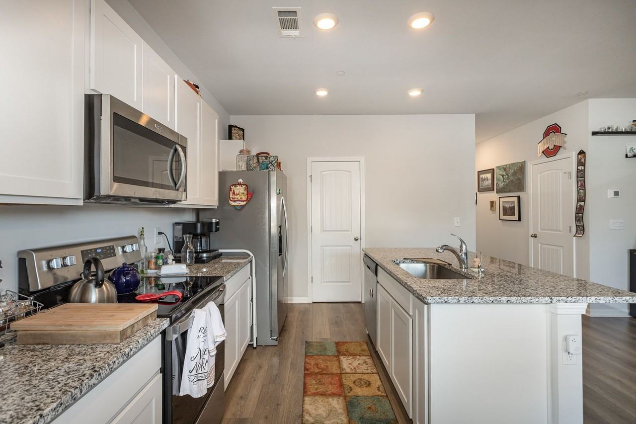 214 Warrior Pl - Photo 6 of 19