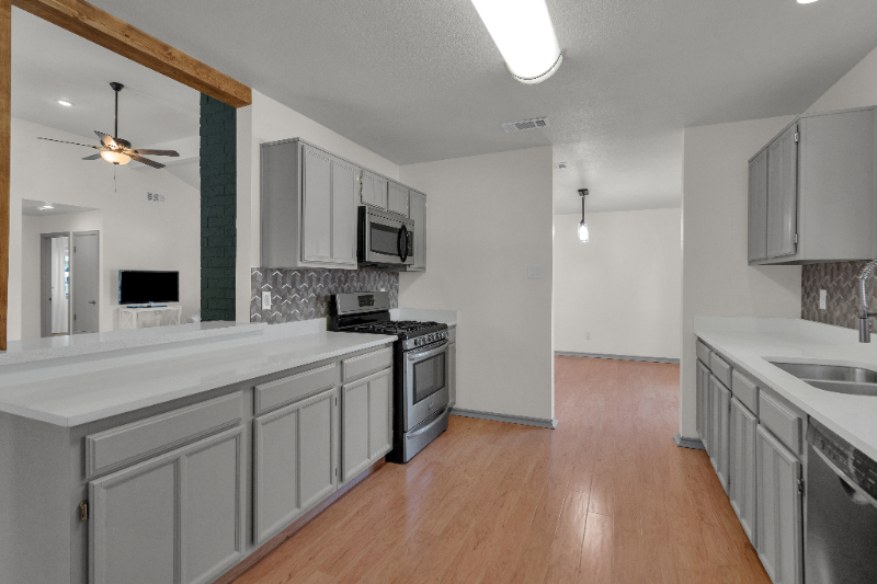 2038 Sancerre Ln - Photo 6 of 20