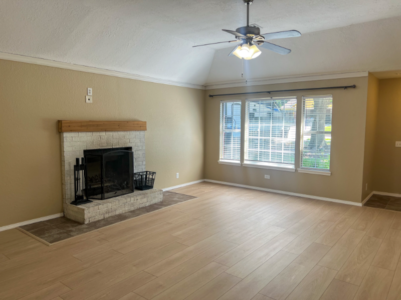 11214 S Nandina Ave - Photo 2 of 13