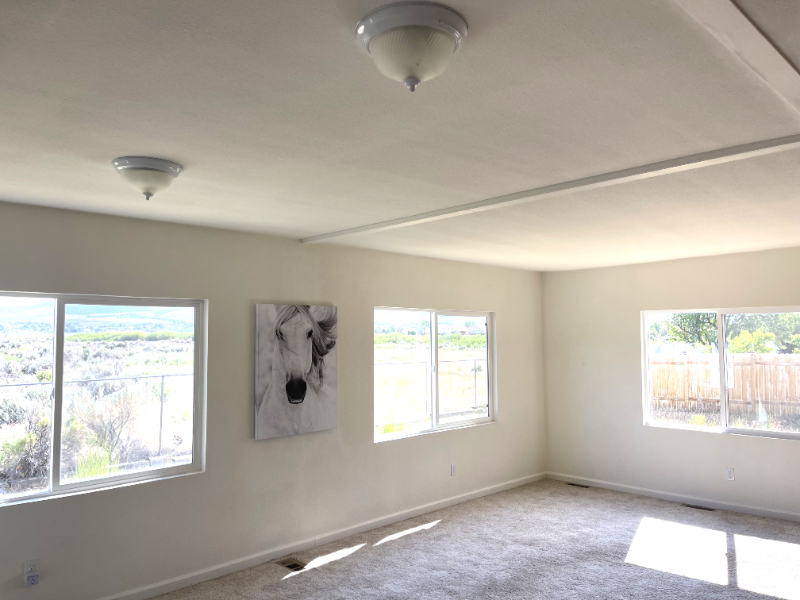 17880 Mockingbird Dr - Photo 2 of 9