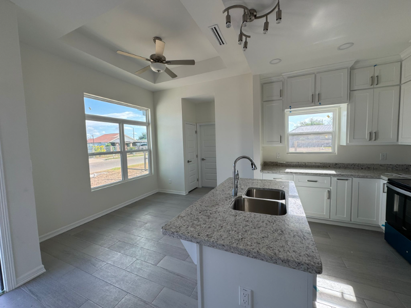 3218 Nancy St - Photo 3 of 14