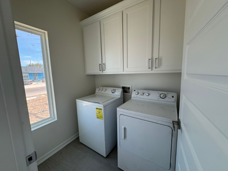 3218 Nancy St - Photo 4 of 14