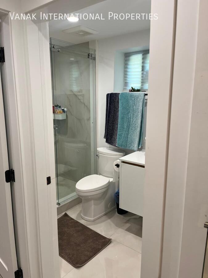 1031 Highland Dr - Photo 3 of 12