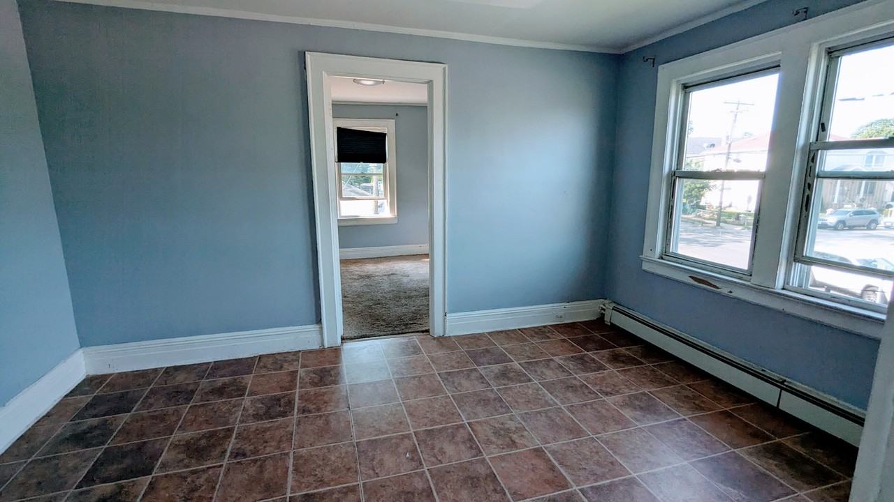 210 Pearl Street, Unit 2S - Photo 2 of 5