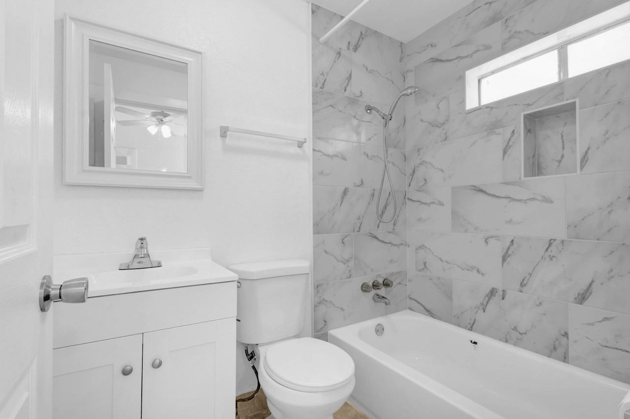 1118 Palm St, Unit 2 - Photo 2 of 5