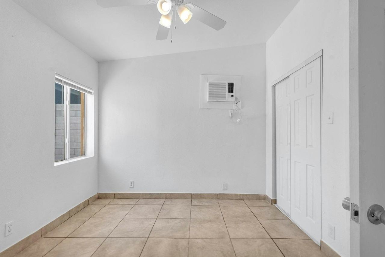 1118 Palm St, Unit 2 - Photo 5 of 5