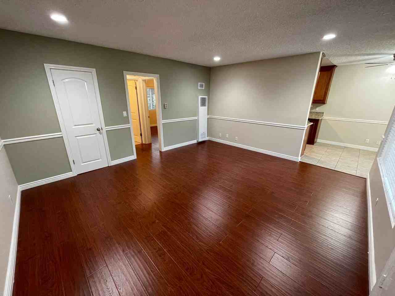 Large and Refurbished 1,2,and 3 Bedroom Comfortable Units - Photo 3 of 25