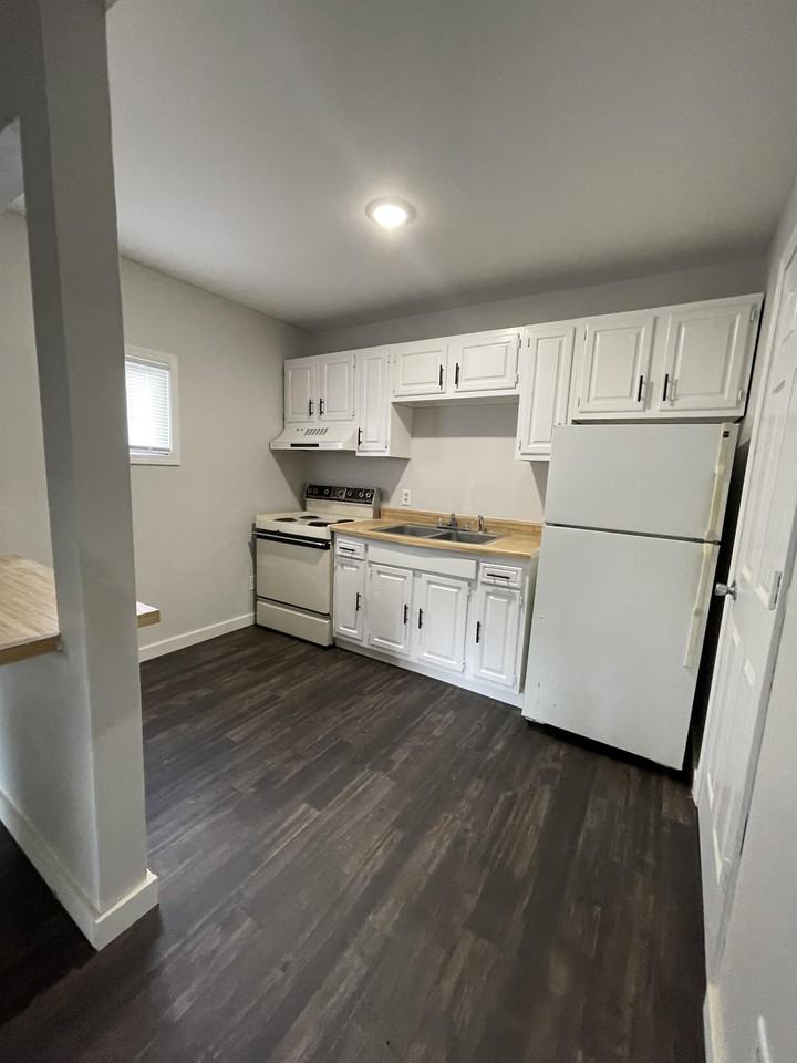 512 Crittenden Street - Photo 2 of 5