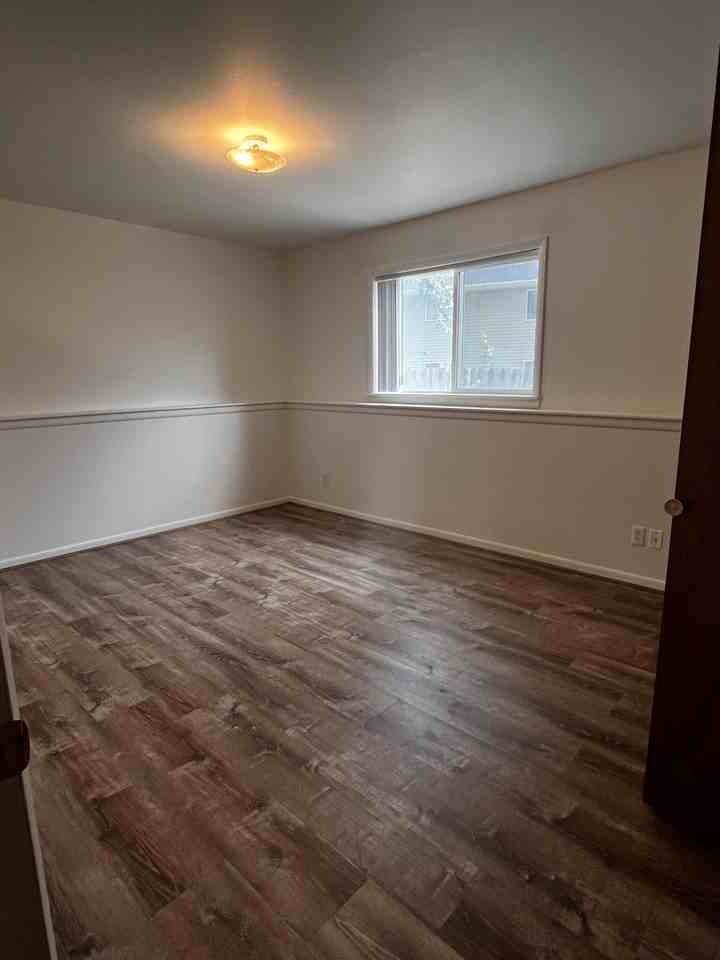 1008 Glade Court #2 - Photo 3 of 5