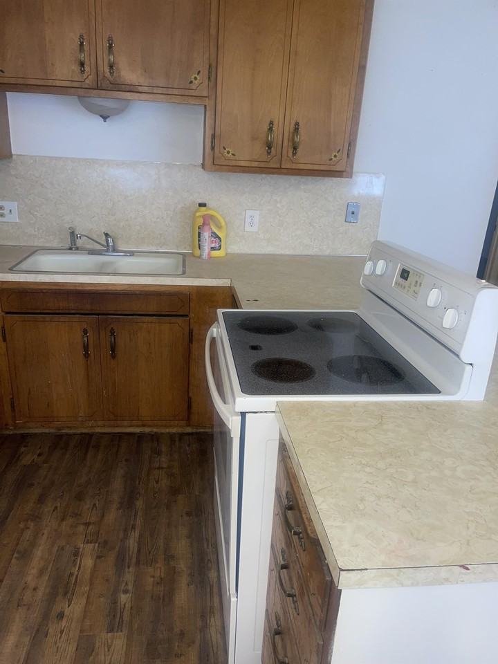 Hurricane 6-Plex - Photo 3 of 12