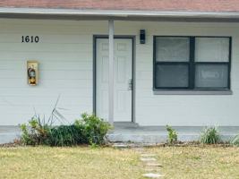 featured image of 1610 12th Ave S