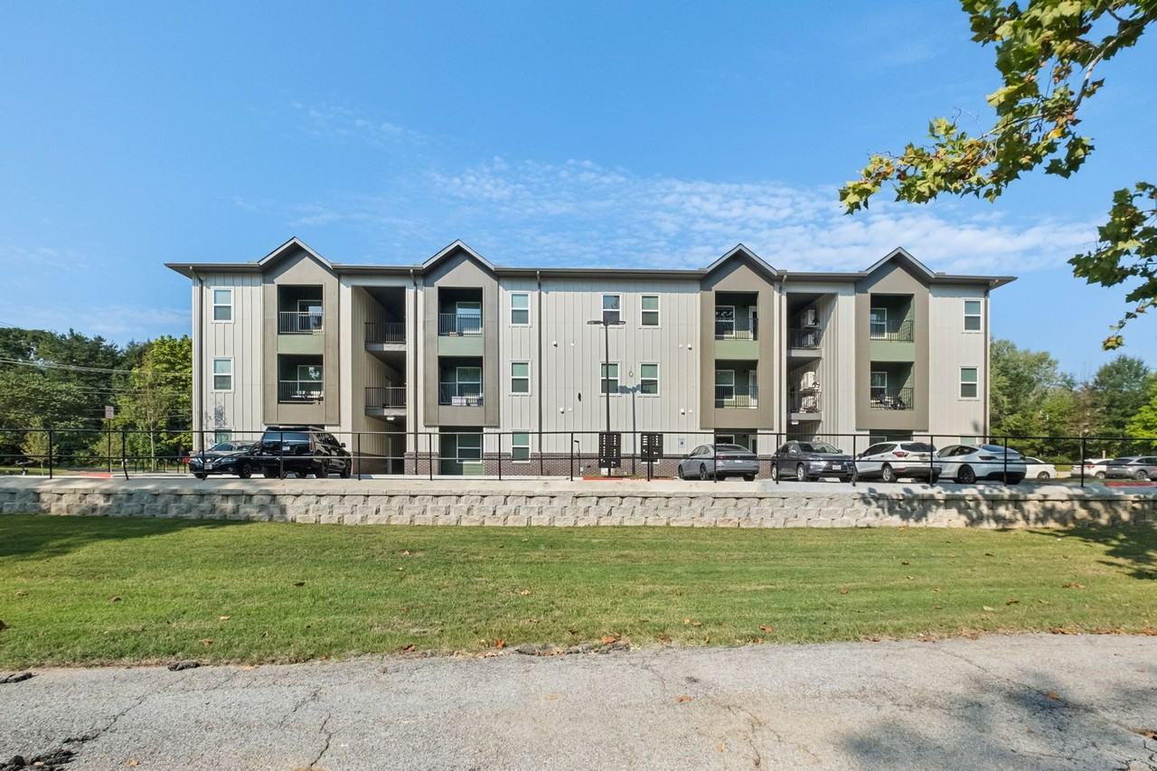 1096 S Bacardi Ave #104 - Photo 2 of 32