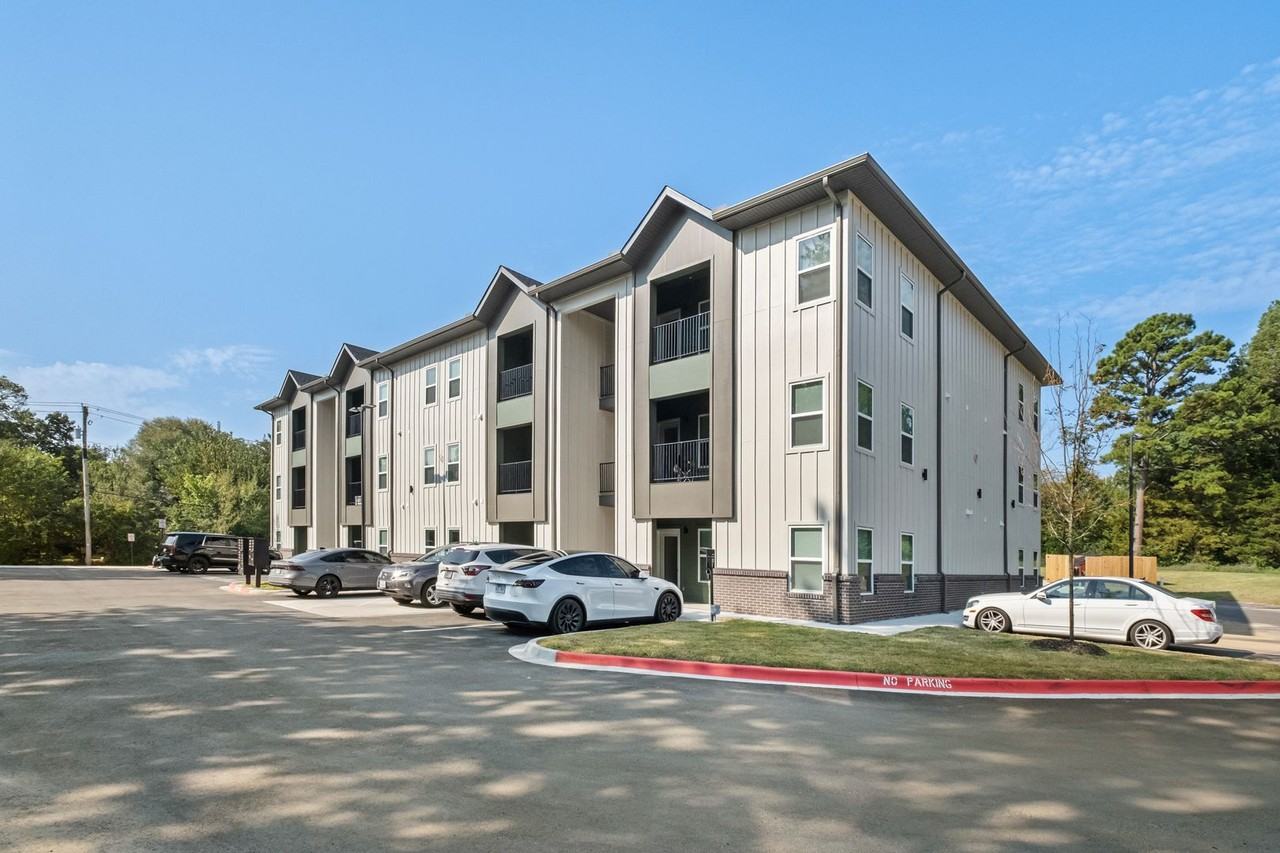 1096 S Bacardi Ave #104 - Photo 3 of 32