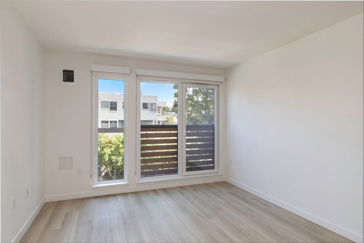 Reed - Photo 5 of 34