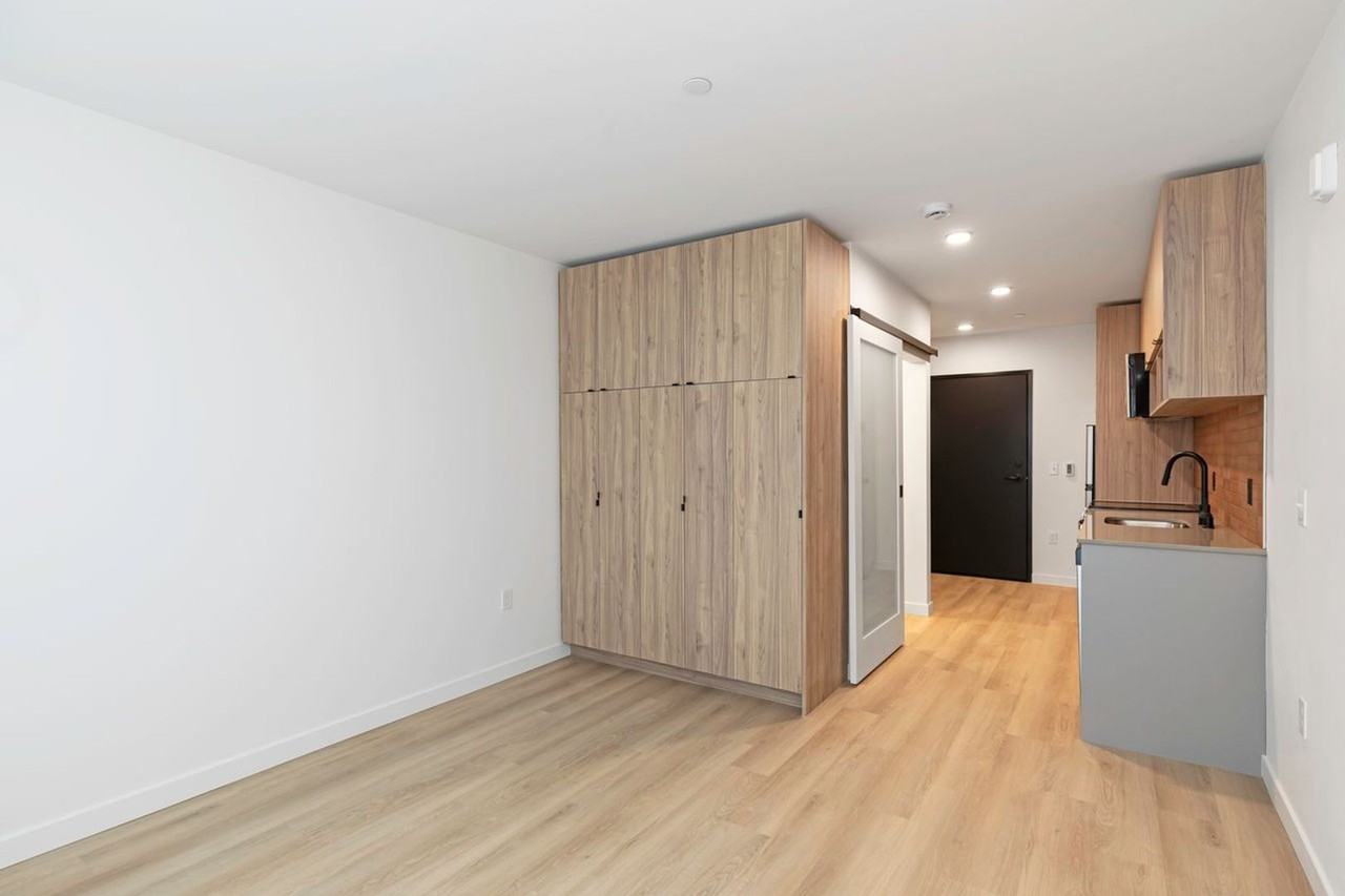 Reed - Photo 6 of 34