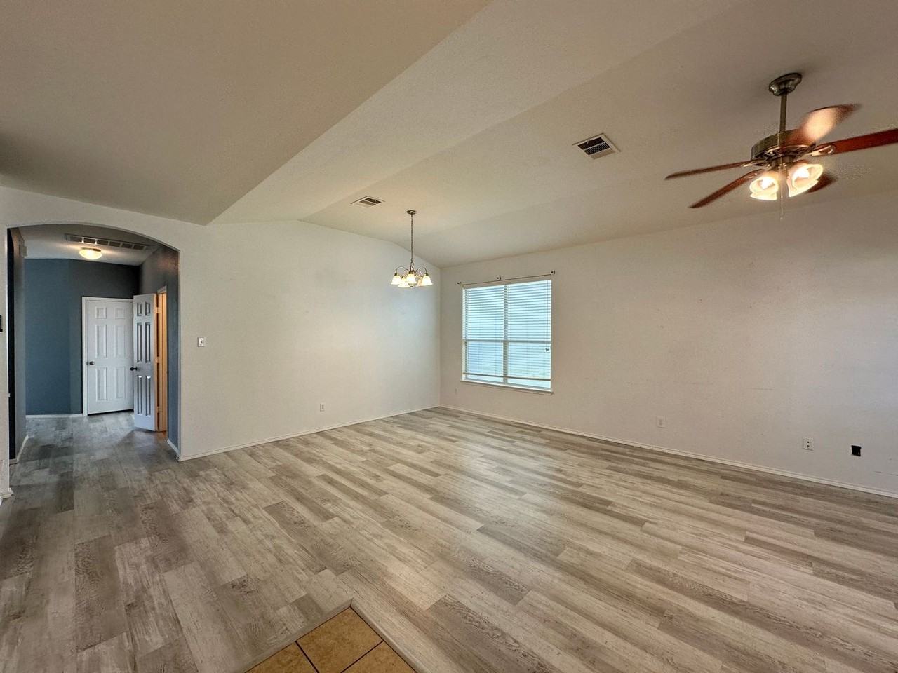 6609 Griffith Loop - Photo 2 of 40