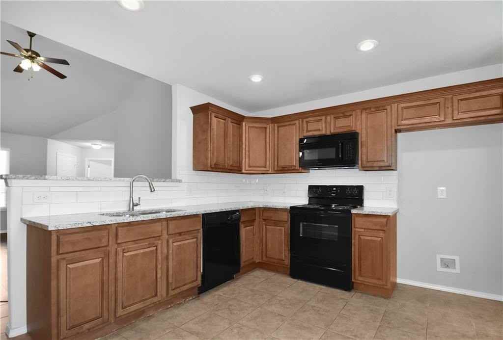 1240 Lariat Dr - Photo 5 of 25