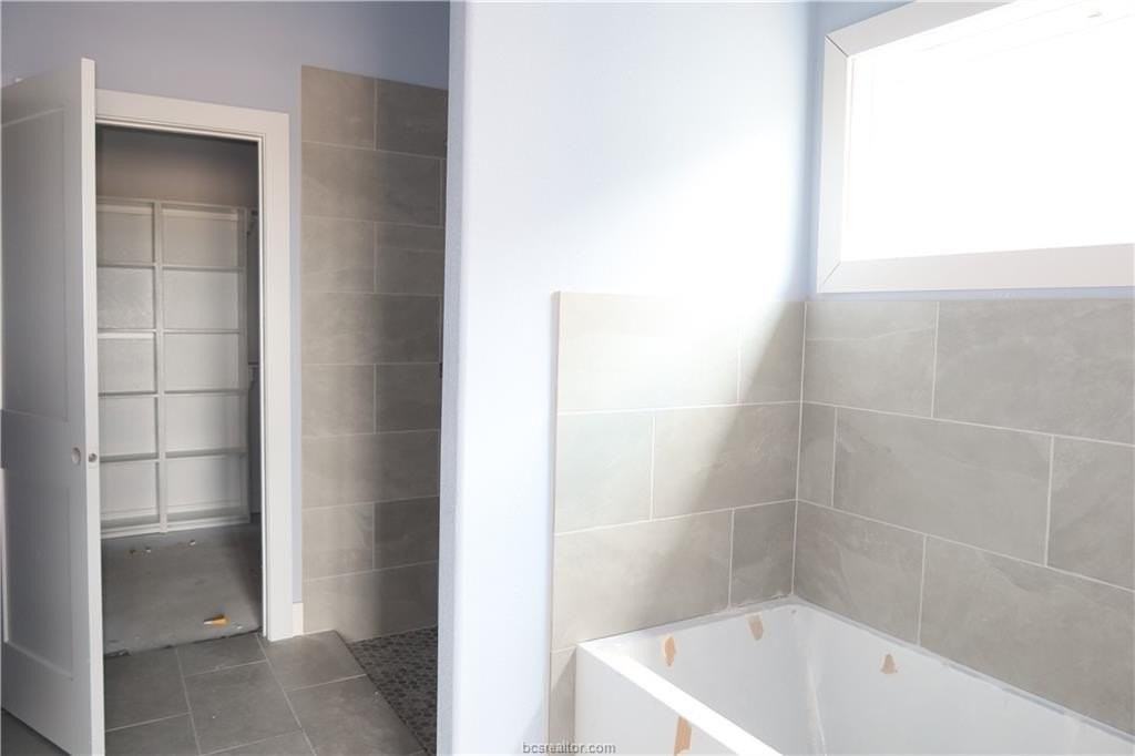 1969 Cambria Dr - Photo 6 of 20